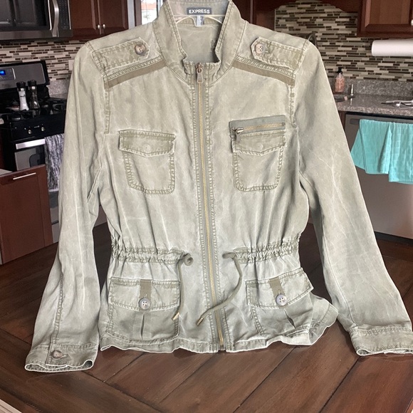 Jacket - Picture 1 of 4